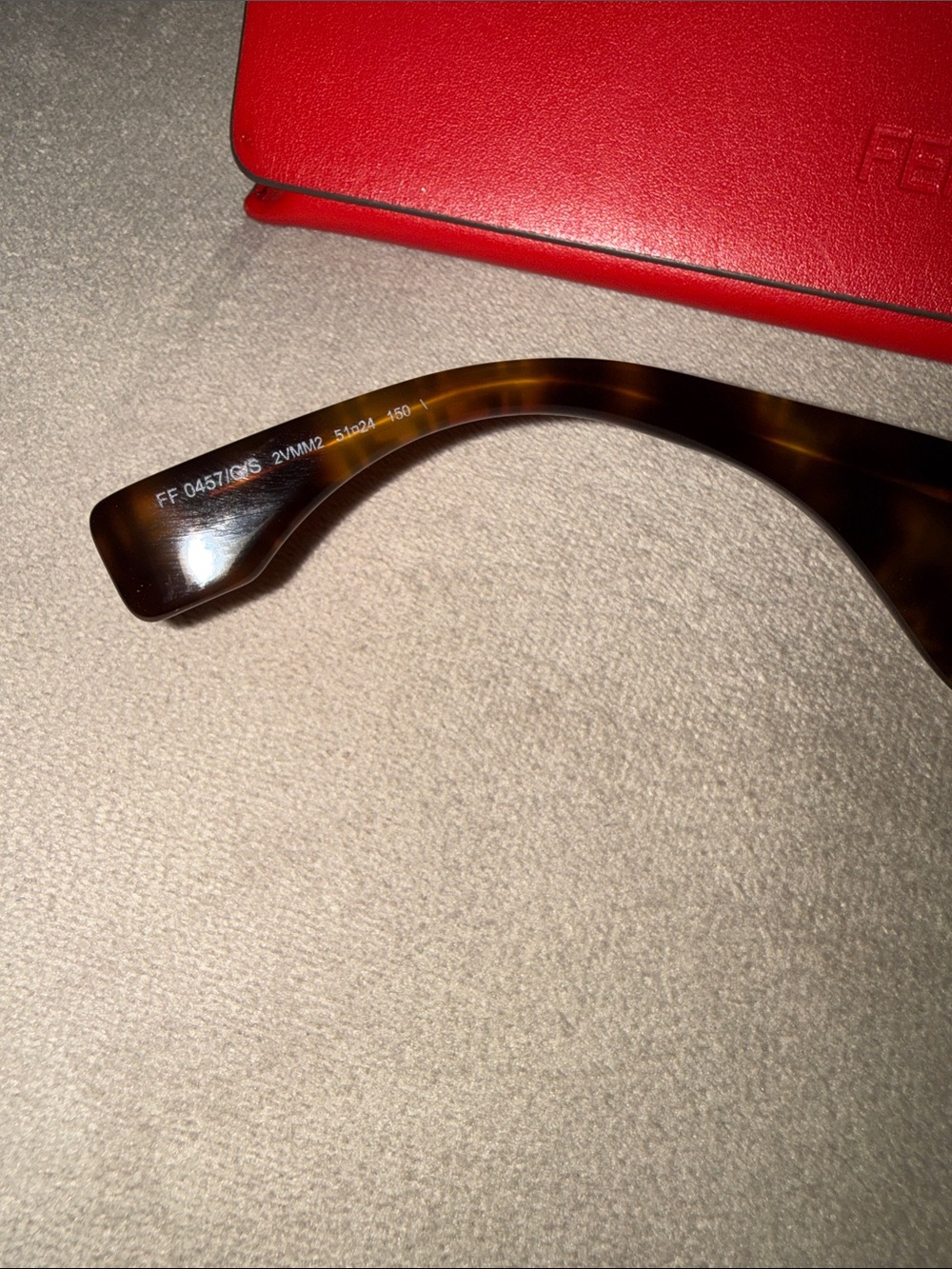 Fendi Roma Fe40101I Square in Tortoise with Brown Gradient Lenses - Picture 3 of 4